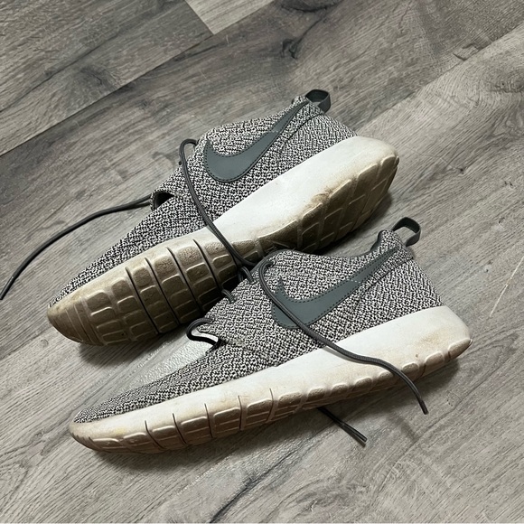 Nike Roshe Run Grey Knit Sneakers Womens 8.5 Youth 7Y Lightweight Sneaker - Picture 6 of 8